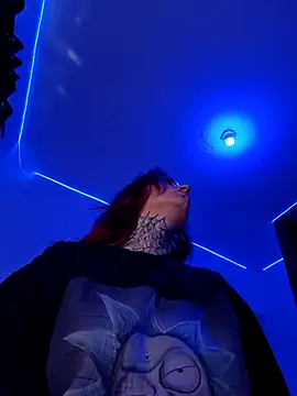 Snapshot of blazed_vixen chatting on March 1, 2026, 10:45 pm blazed vixen online show from March 1, 2026, 10:45 pm