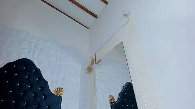  mia milf  online show from April 19, 2026, 6:10 pm