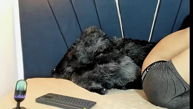 zeusapollofuck online show from September 23, 2025, 8:23 pm