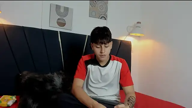 zeusapollofuck online show from November 12, 2025, 10:52 pm