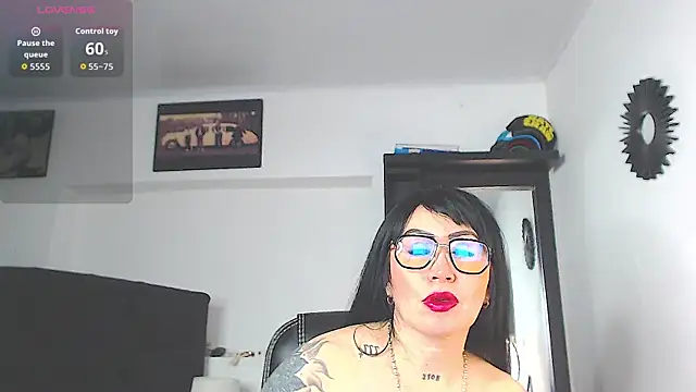 Vicky hotmilf online show from March 3, 2026, 1:06 pm