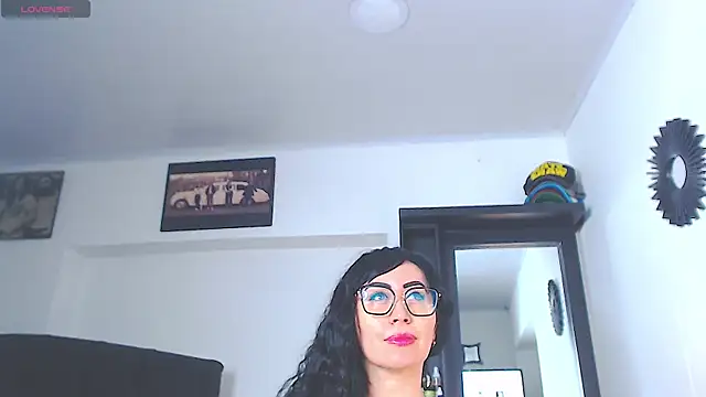 Vicky hotmilf online show from June 26, 2026, 11:14 am