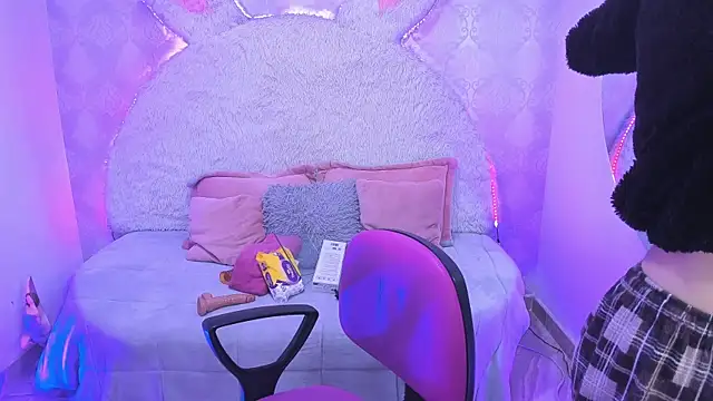 Gaby louse online show from April 18, 2026, 7:18 pm