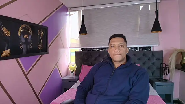 Annie Lii online show from October 8, 2025, 12:47 pm