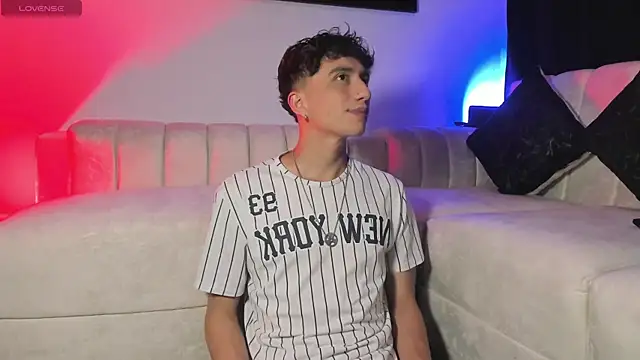 mhatias  online show from April 26, 2026, 4:54 am