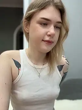 elliss  online show from October 11, 2025, 7:40 am