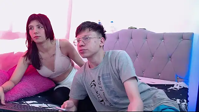 MAYTE  RICK online show from September 20, 2025, 9:05 pm