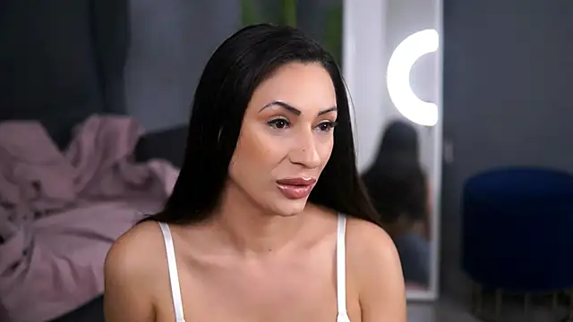 Snapshot of SarahMystique chatting on November 20, 2025, 2:17 pm SarahMystique online show from November 20, 2025, 2:17 pm