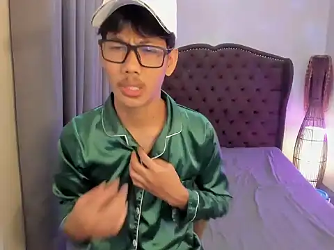 Snapshot of fucking_hot2 chatting on January 15, 2026, 2:49 am fucking hot2 online show from January 15, 2026, 2:49 am