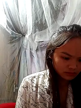 xinhxinhcute online show from October 3, 2025, 9:45 pm