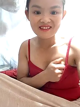 xinhxinhcute online show from October 13, 2025, 3:06 am