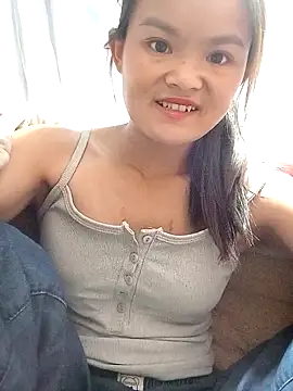 xinhxinhcute online show from October 17, 2025, 11:18 pm