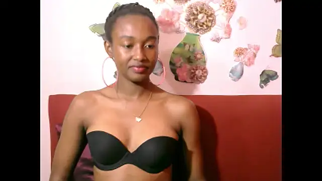 Snapshot of Indiansexydimples chatting on October 9, 2025, 7:17 am Indiansexydimples online show from October 9, 2025, 7:17 am