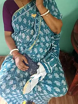 desi boudi87 online show from April 8, 2026, 6:13 am