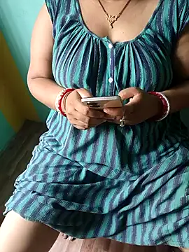 desi boudi87 online show from April 20, 2026, 6:38 am