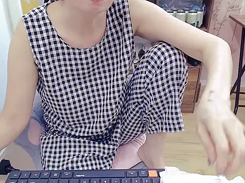 Snapshot of Funnygirl_9x chatting on May 21, 2026, 1:01 am Funnygirl 9x online show from May 21, 2026, 1:01 am