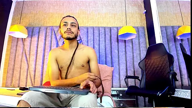 Boss Domiinator online show from October 20, 2025, 3:51 am