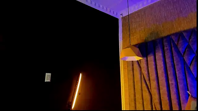 Boss Domiinator online show from October 22, 2025, 3:40 am