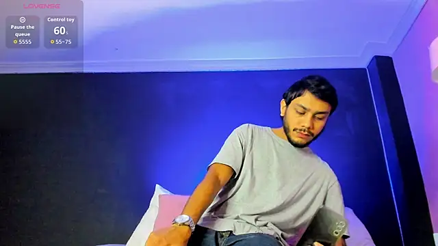 Boss Domiinator online show from April 1, 2026, 12:17 pm