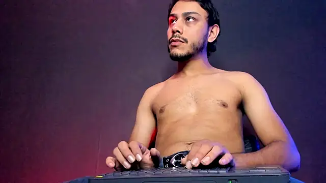 Boss Domiinator online show from April 22, 2026, 11:45 am