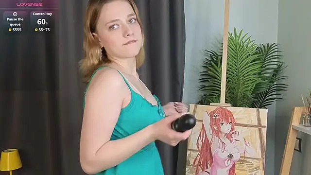 HollieCollelo online show from December 16, 2025, 3:11 am