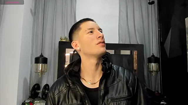 HunterHeat  online show from April 16, 2026, 12:17 pm