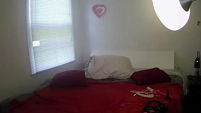 marynka21 online show from October 1, 2025, 8:26 pm