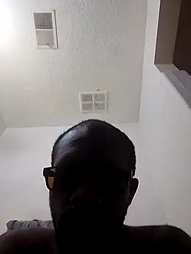 moneybaggtj online show from October 21, 2025, 3:46 pm