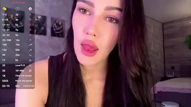 AuraJefcoat online show from June 5, 2026, 12:33 pm