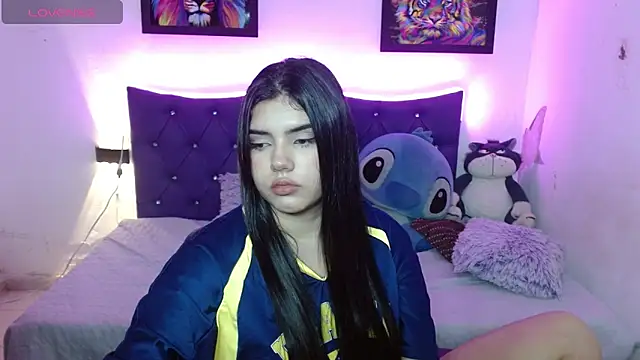 Emma yui19 online show from April 19, 2026, 3:28 am