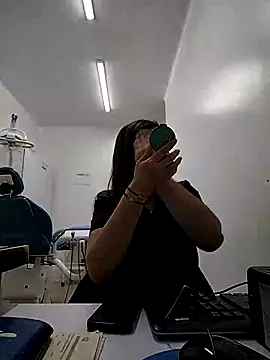 Madisson-04  online show from October 15, 2025, 7:25 pm