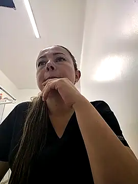 Madisson-04  online show from December 3, 2025, 2:59 pm