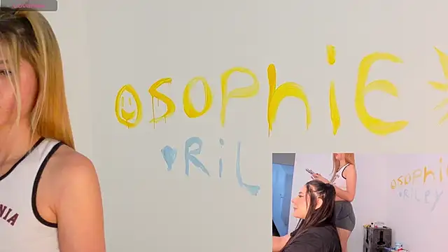 SophieCurves online show from October 18, 2025, 1:19 am