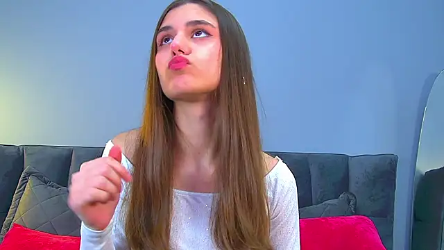 ArianaAllens online show from November 25, 2025, 6:24 am