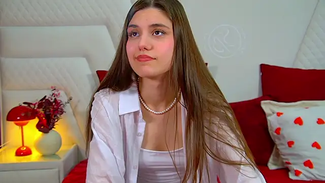 ArianaAllens online show from April 7, 2026, 6:19 pm