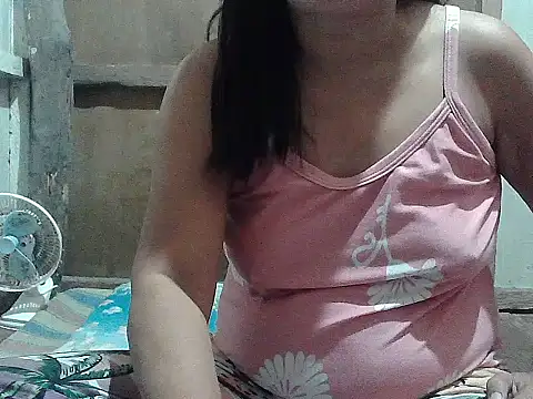 hotmama 063 online show from February 5, 2026, 10:31 am