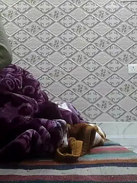 Aidakhan1212 online show from November 12, 2025, 2:56 am