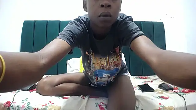 SweetSlenderChoc online show from January 12, 2026, 8:52 am