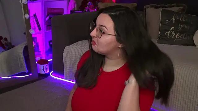 Mia Swano online show from April 18, 2026, 2:04 am