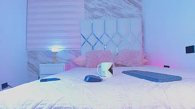 collet 1 online show from October 30, 2025, 12:17 pm