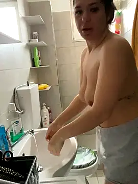 nattysx online show from December 4, 2025, 6:44 am