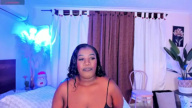 Snapshot of ViolettGomez_93 chatting on May 9, 2026, 8:47 pm ViolettGomez 93 online show from May 9, 2026, 8:47 pm