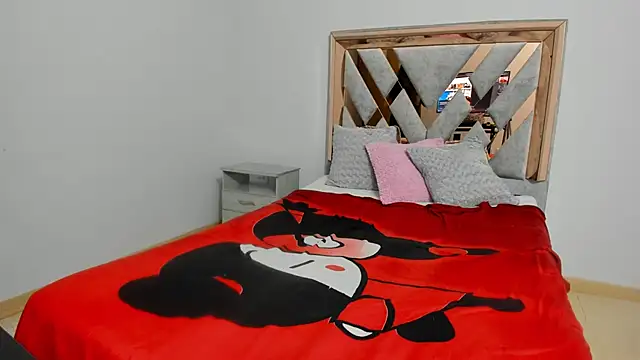 CataleyaAmaya online show from December 5, 2025, 12:14 pm