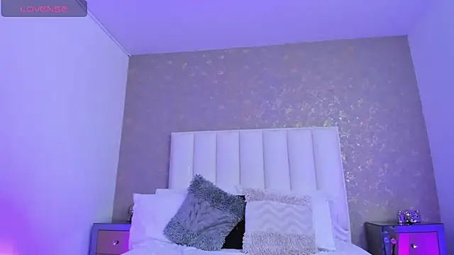 KaylieBrooks online show from December 20, 2025, 4:03 pm