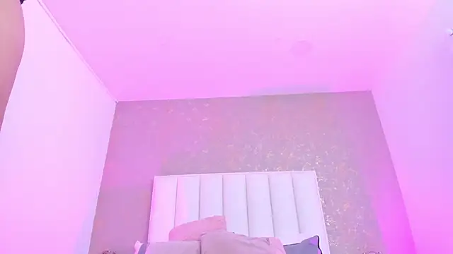 KaylieBrooks online show from April 15, 2026, 6:48 pm