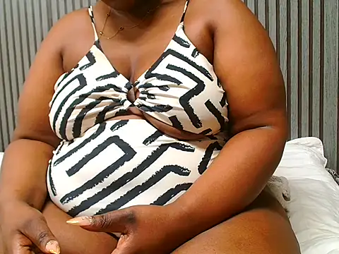 ROYALASS25 online show from November 7, 2025, 3:06 am