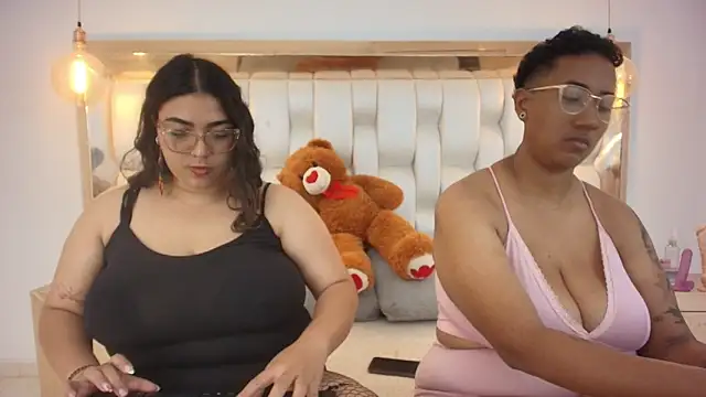 TiffantyAndStacy online show from September 15, 2025, 7:36 pm