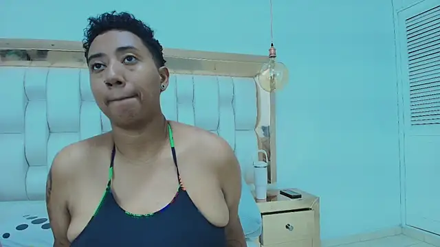 TiffantyAndStacy online show from October 1, 2025, 7:31 pm