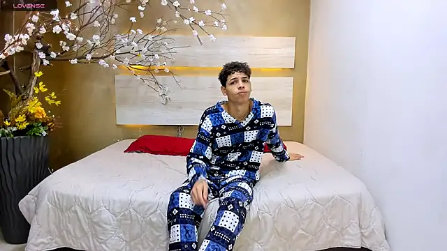 Mycandyfor You online show from September 12, 2025, 7:47 pm