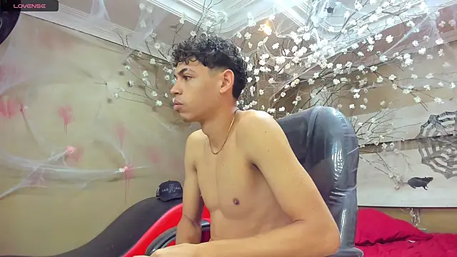 Mycandyfor You online show from October 12, 2025, 7:02 pm